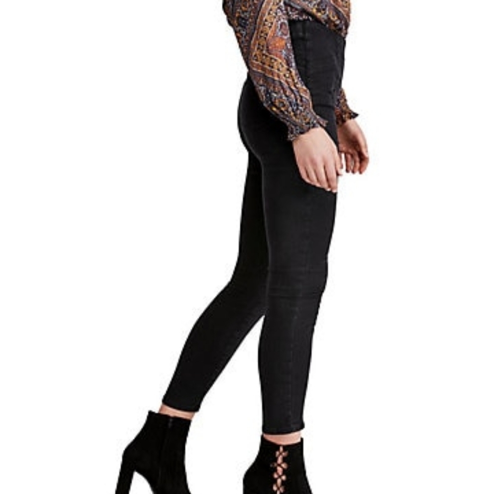 Free People Feel All Right Pull On Denim size 26